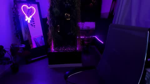 Cin Bellamy online show from February 21, 5:52 am