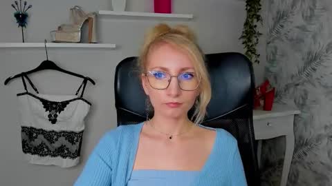 Cinderella online show from March 27, 6:59 am