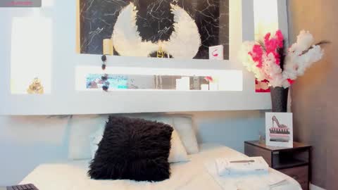 Cinthya  online show from September 30, 12:22 pm