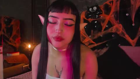 Snapshot of cintya_kors chatting on October 30, 7:59 pm Cintya online show from October 30, 7:59 pm