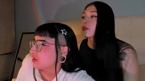 Snapshot of cintya_kors chatting on September 20, 2:32 am Cintya online show from September 20, 2:32 am