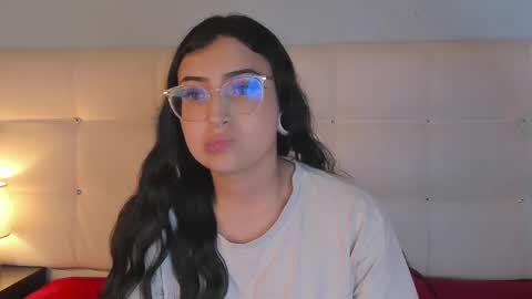 Snapshot of cintya_kors chatting on March 4, 7:11 pm Cintya online show from March 4, 7:11 pm