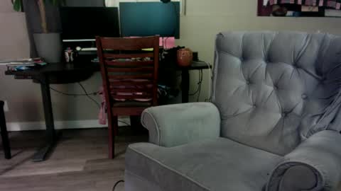 cj_wunderlust online show from September 29, 9:47 am