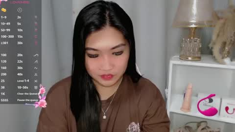 CLAIRE online show from June 30, 4:39 pm