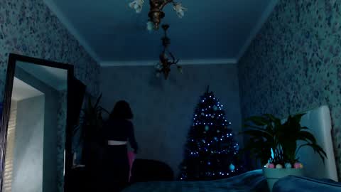 Snapshot of clara_bendover chatting on January 8, 7:13 pm Clara online show from January 8, 7:13 pm