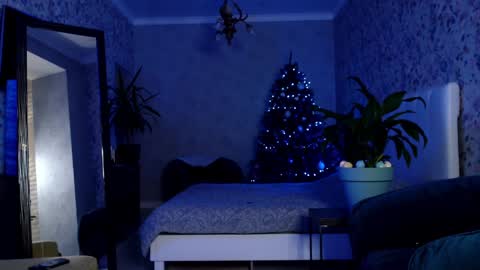 Snapshot of clara_bendover chatting on December 26, 7:16 pm Clara online show from December 26, 7:16 pm