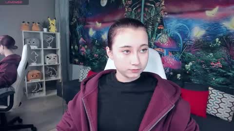 clarabenson online show from September 14, 6:06 pm