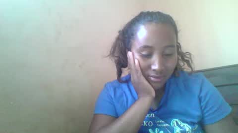 Snapshot of clarah0123 chatting on February 10, 6:53 am Clarah0123 online show from February 10, 6:53 am