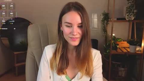 Snapshot of clare_ff chatting on September 21, 1:32 pm Claire online show from September 21, 1:32 pm