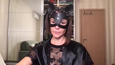Snapshot of cleo_catra chatting on October 1, 3:39 pm cleo_catra online show from October 1, 3:39 pm