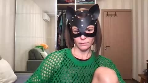 Snapshot of cleo_catra chatting on September 30, 3:39 pm cleo_catra online show from September 30, 3:39 pm