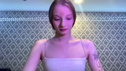 Cleo online show from December 18, 5:39 pm