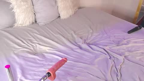 Cloe Bridgee online show from October 12, 5:10 am