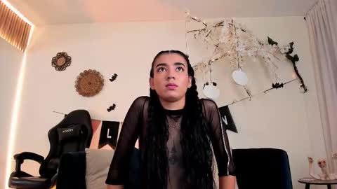 CLOE  online show from October 8, 3:11 am