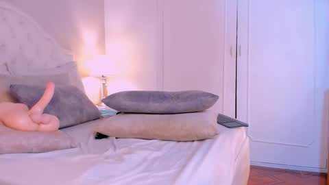 Cloe Connely  online show from February 1, 11:03 pm