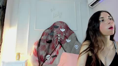 cloedurant online show from October 29, 8:22 pm