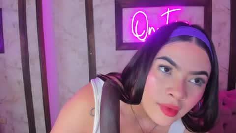 cloeparker_ online show from November 27, 11:24 am