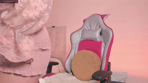 Chloe  online show from November 15, 4:35 am