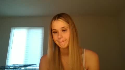 cocostreams online show from April 7, 10:12 pm