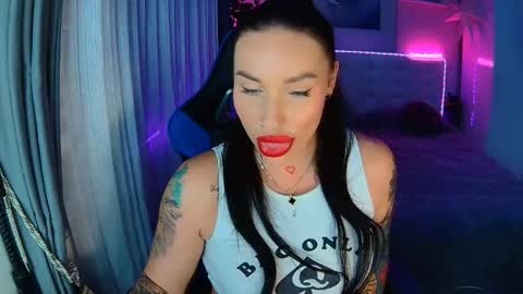 Ur goddess Nikki online show from November 7, 1:49 pm