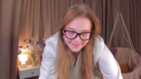 Snapshot of colleen_blake chatting on September 22, 3:54 pm Collen Mon Tue Wed Thu Fri GMT 3 0300am - 0900am online show from September 22, 3:54 pm