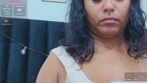 Snapshot of colombia_mommy_ chatting on October 14, 12:41 pm GRETCHEN online show from October 14, 12:41 pm