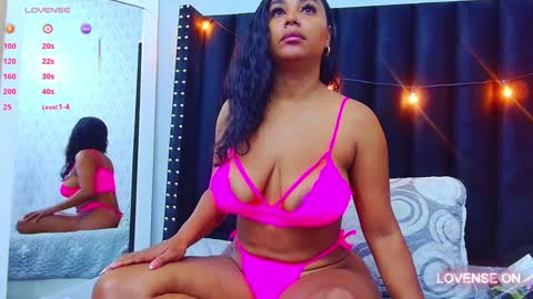 Snapshot of colombia_mommy_ chatting on February 7, 1:01 pm GRETCHEN online show from February 7, 1:01 pm