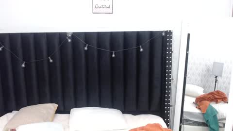 Snapshot of colombia_mommy_ chatting on December 13, 12:28 pm GRETCHEN online show from December 13, 12:28 pm