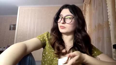 Elisheva online show from November 5, 1:27 pm