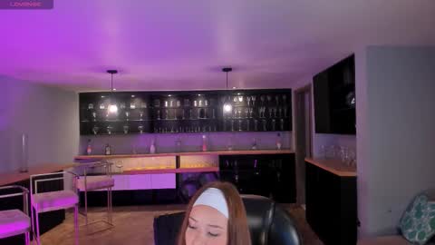 Corinne Russo online show from October 20, 5:32 am