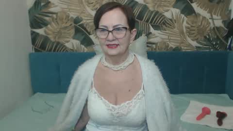 Snapshot of corssika chatting on February 10, 9:15 pm corssika online show from February 10, 9:15 pm