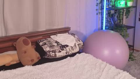 Yuna online show from December 14, 9:09 pm