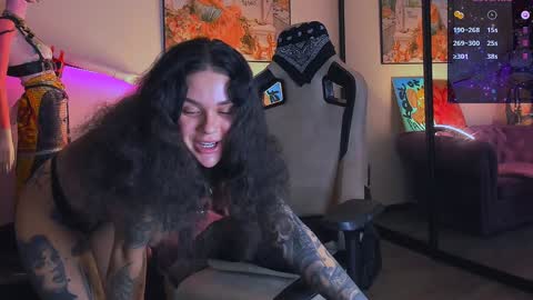    online show from December 8, 3:02 pm