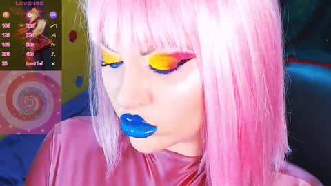 Roxy online show from October 18, 1:47 pm