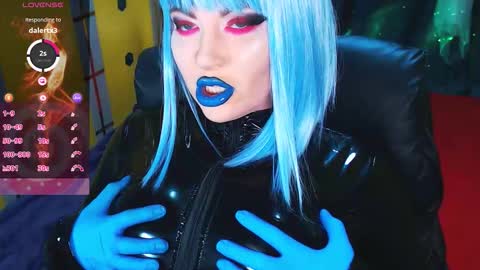 Roxy online show from November 8, 3:17 pm