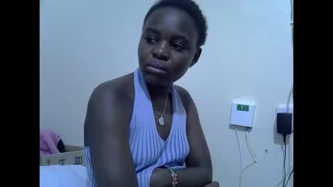 creamyypussyy online show from December 13, 8:15 pm