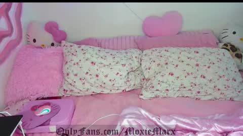 moxie online show from January 7, 8:18 am