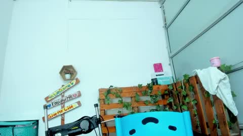 cris_dulce online show from April 11, 6:22 pm