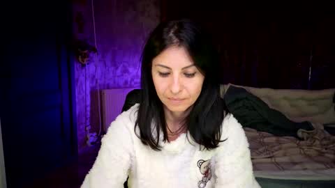 Snapshot of crissy_love chatting on October 21, 8:02 pm crissy_love online show from October 21, 8:02 pm