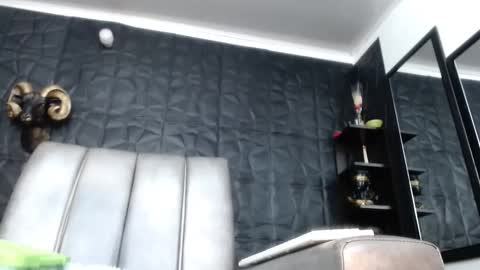 Hanna  online show from May 3, 7:56 am