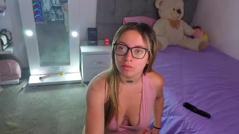 Cristal online show from May 5, 4:04 am