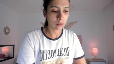 Snapshot of cristalmunez chatting on December 26, 12:38 pm cristal online show from December 26, 12:38 pm