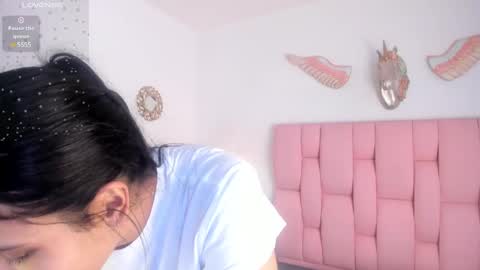 Snapshot of cristalmunez chatting on February 3, 12:47 pm cristal online show from February 3, 12:47 pm