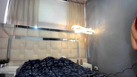  Independent Model online show from March 1, 1:51 pm