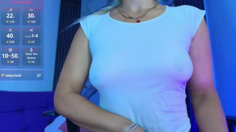 This blondie girl  is waiting for someone very horny to get some fun online show from April 13, 8:20 pm