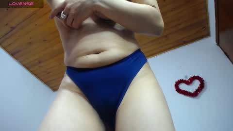 Snapshot of cristin_doll chatting on February 3, 8:57 pm cristina online show from February 3, 8:57 pm