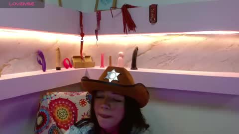 Snapshot of cristinnray chatting on October 20, 2:25 am Cristin online show from October 20, 2:25 am