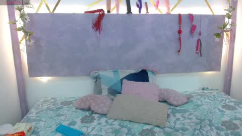Snapshot of cristinnray chatting on September 16, 3:03 am Cristin online show from September 16, 3:03 am