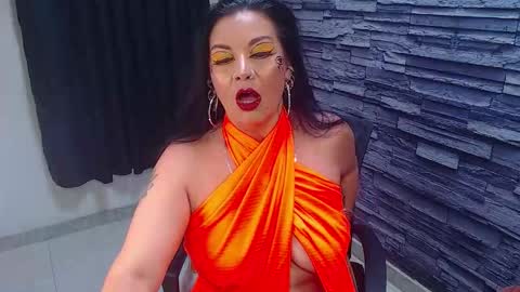 cruela_deviil online show from November 22, 6:54 pm