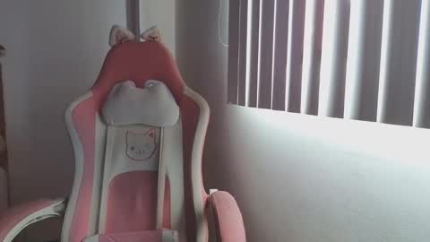 Crystal Blaze online show from November 22, 7:05 pm